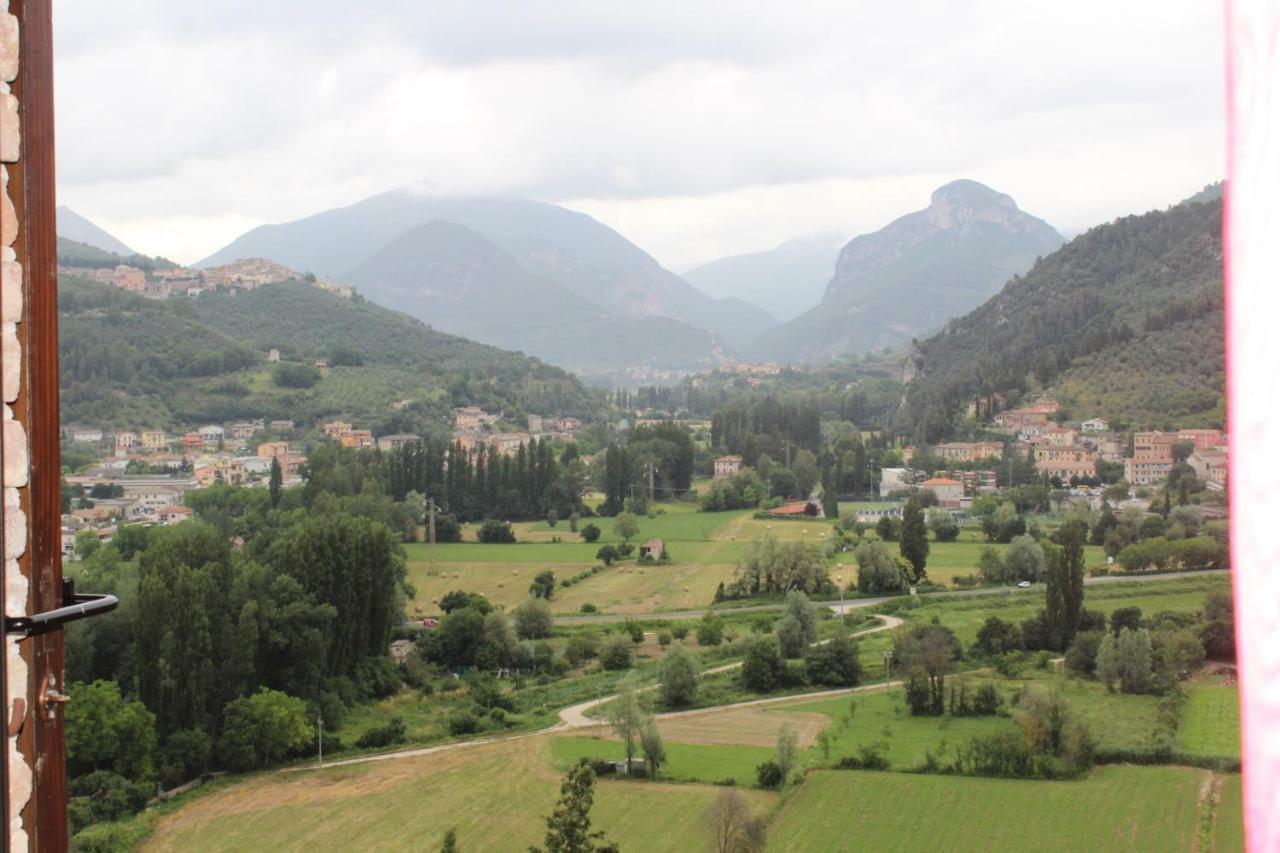 Il Castello Sul Lago Arrone Екстер'єр фото