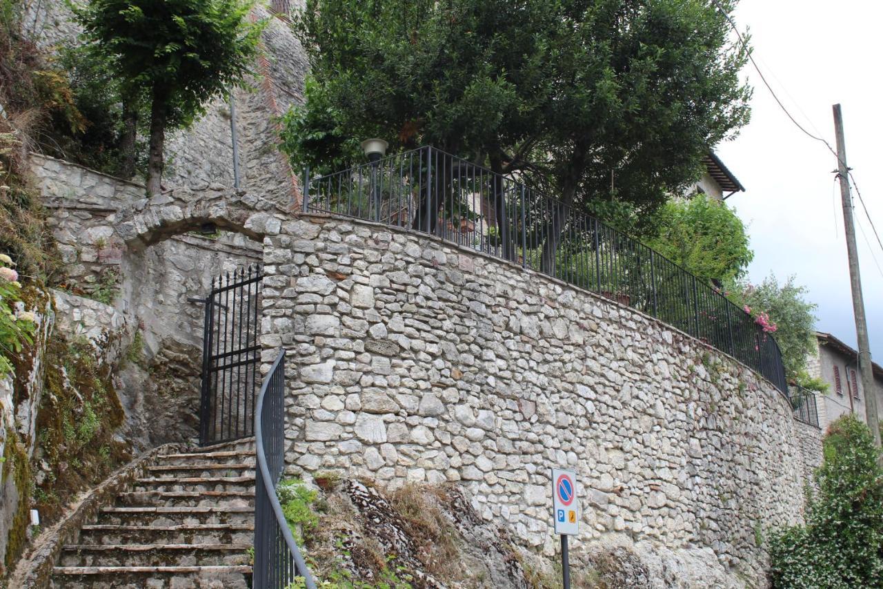 Il Castello Sul Lago Arrone Екстер'єр фото